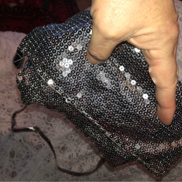 Silver sequin Shoulder Bag with Sparkly Texture and Thin Strap- like new - Picture 4 of 8